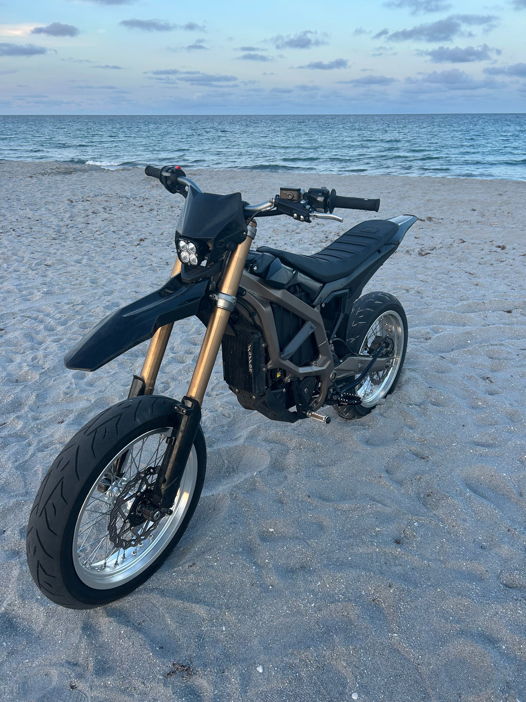 PREORDER Ultra Bee 17inch supermoto wheelset